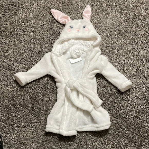 Modern baby bunny robe 0 to 9 month‎ bunny robe  Like new condition - Picture 1 of 6